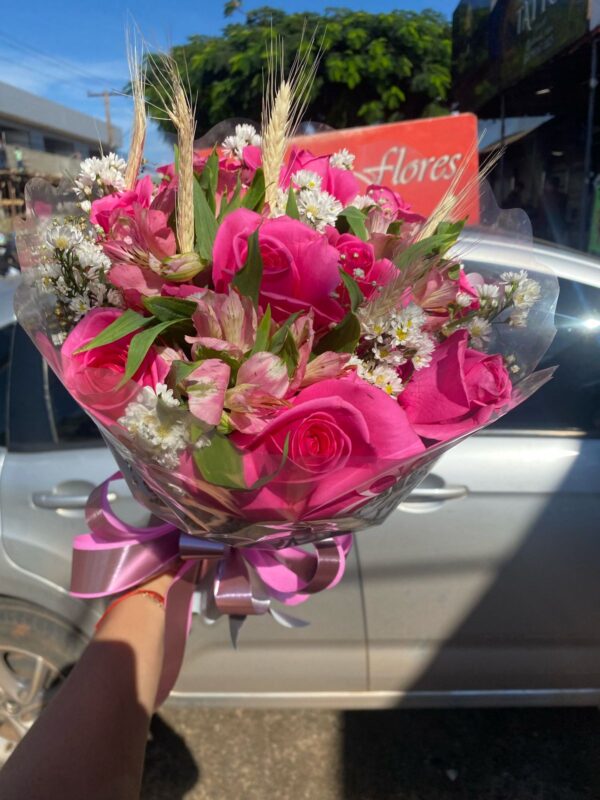 Buquê Pink 10 Rosas - Imagem 3