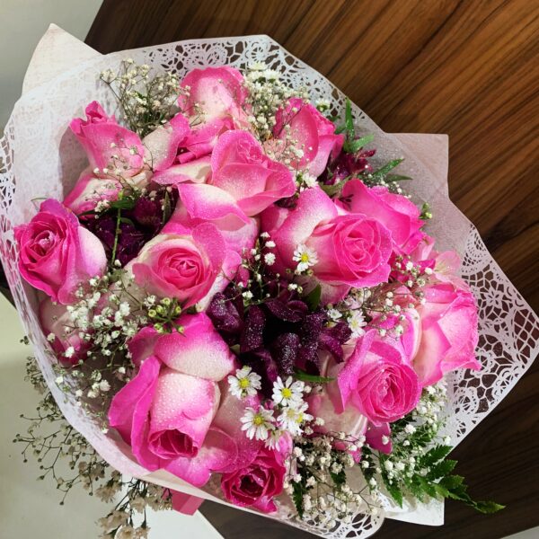 Buquê 12 Rosas Pink