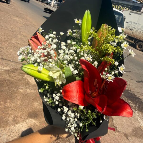 Ramalhete Lírios Especial Vermelho