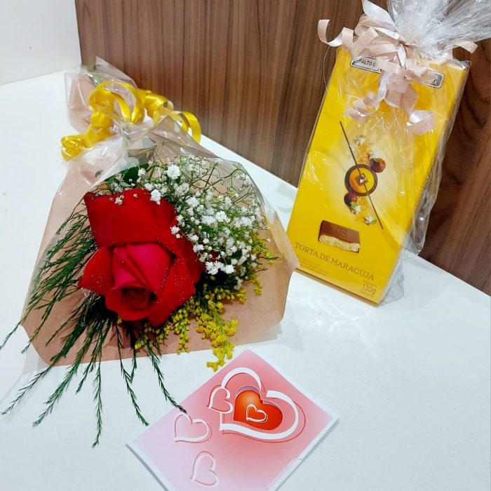 Rosa +tablete e cacau